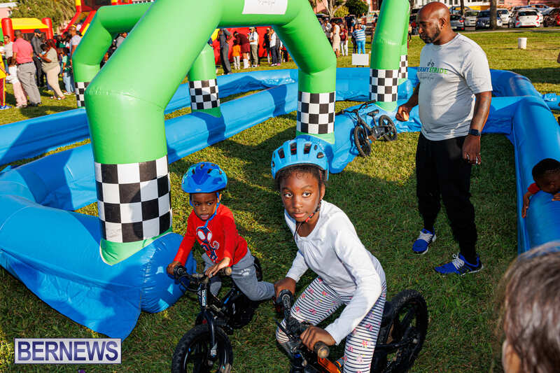 Charitable Kites For Kids Event Bermuda April 2025 (55)