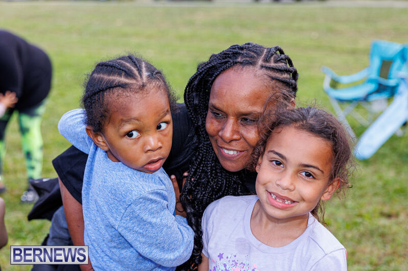 Charitable Kites For Kids Event Bermuda April 2025 (60)