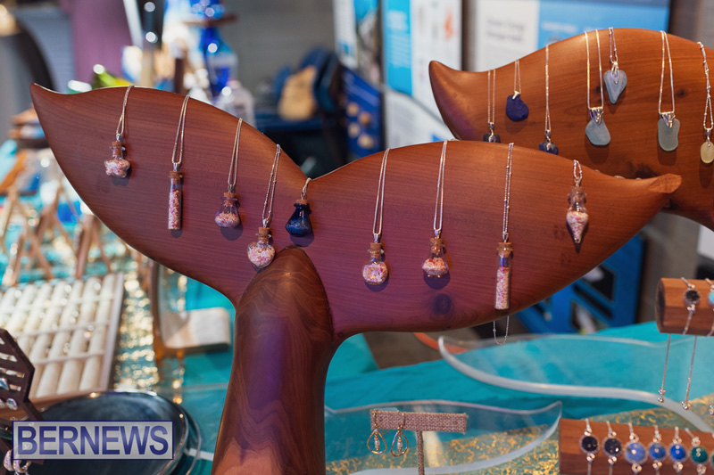 Fashion Fusion Bermudas meets France Bermudas May 30, 2025 AW-105