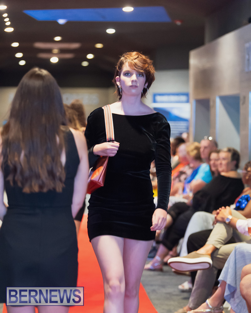 Fashion Fusion Bermudas meets France Bermuda May 30, 2025 AW-13