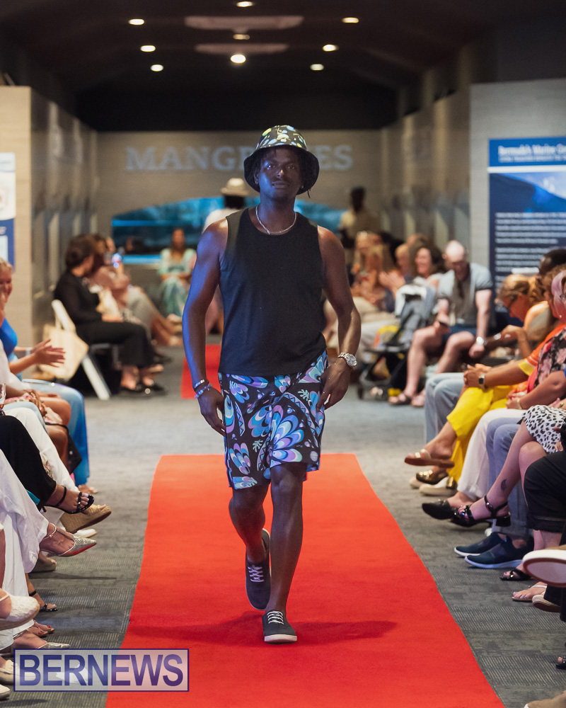 Fashion Fusion Bermudas meets France Bermuda May 30, 2025 AW-119