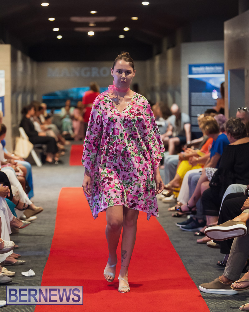 Fashion Fusion Bermudas meets France Bermuda May 30, 2025 AW-131