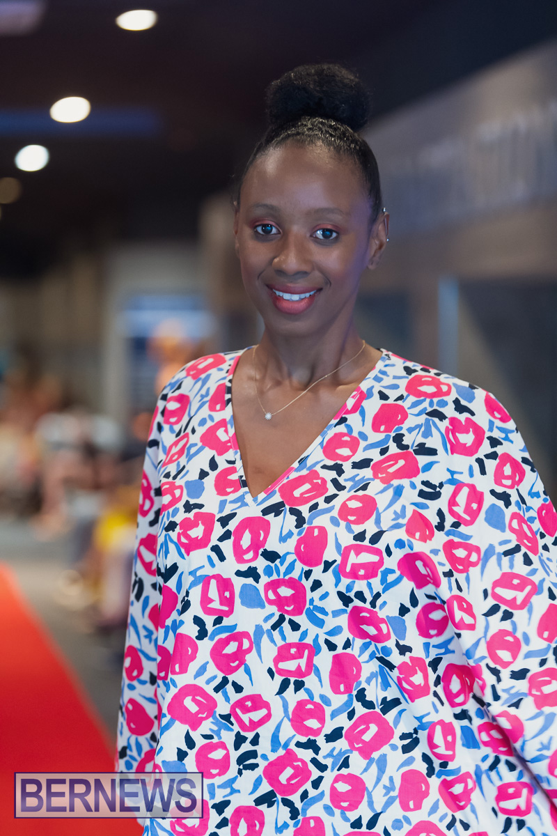 Fashion Fusion Bermudas meets France Bermuda May 30, 2025 AW-143