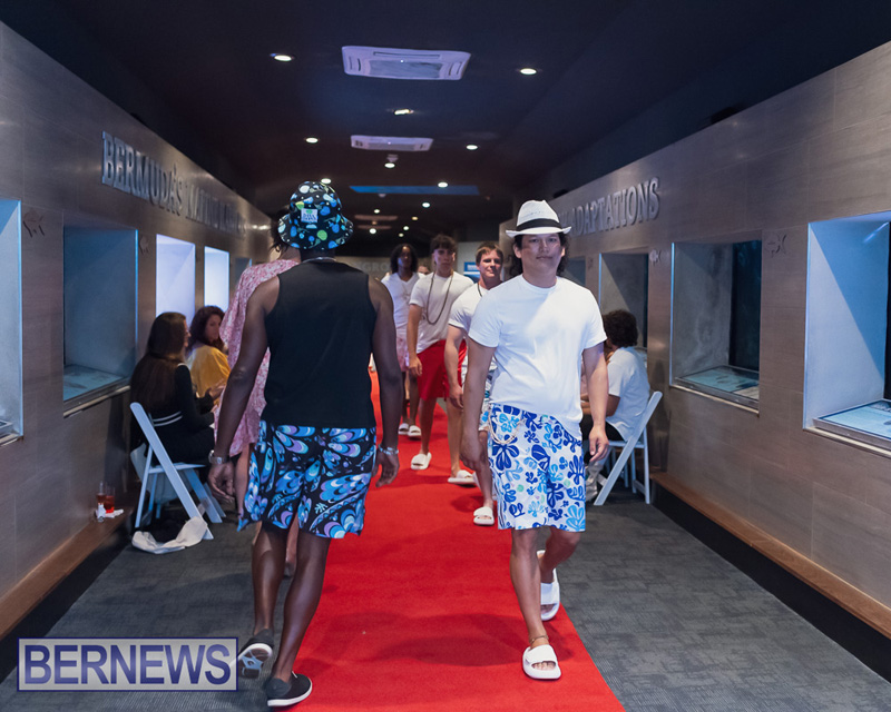 Fashion Fusion Bermudas meets France Bermuda May 30, 2025 AW-145