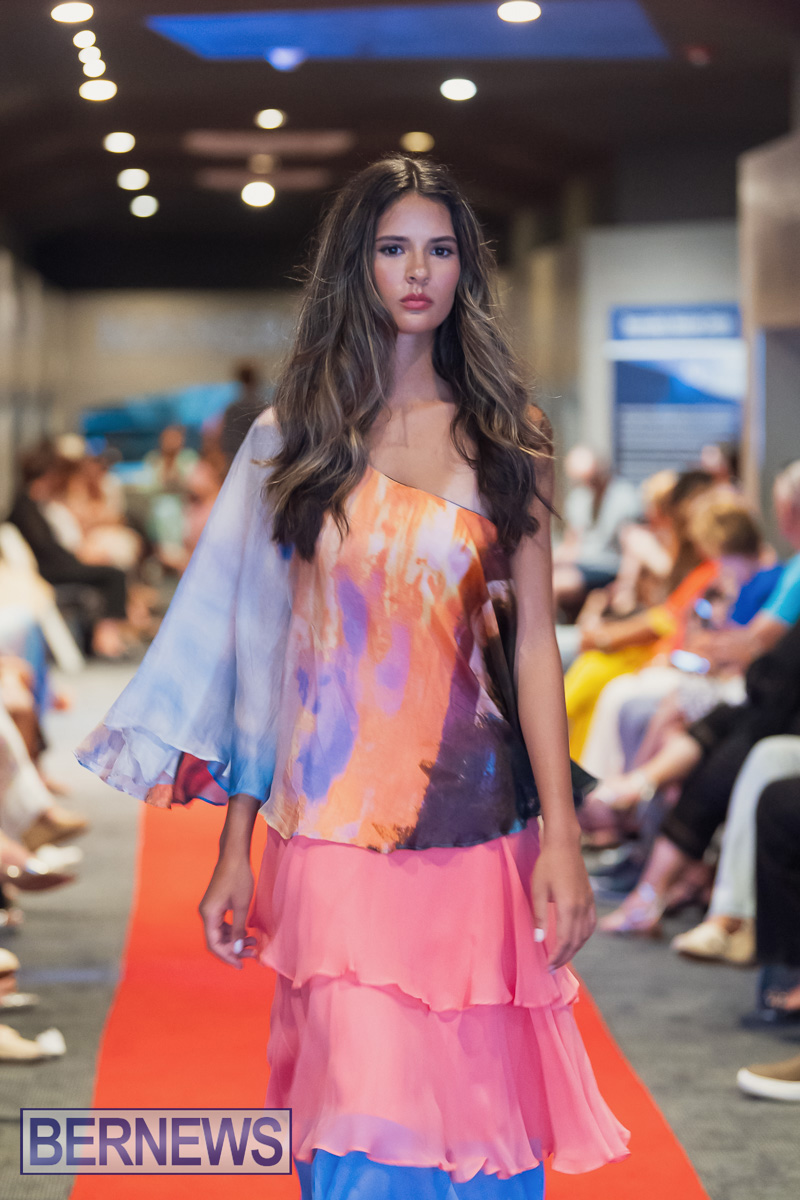 Fashion Fusion Bermudas meets France Bermuda May 30, 2025 AW-148