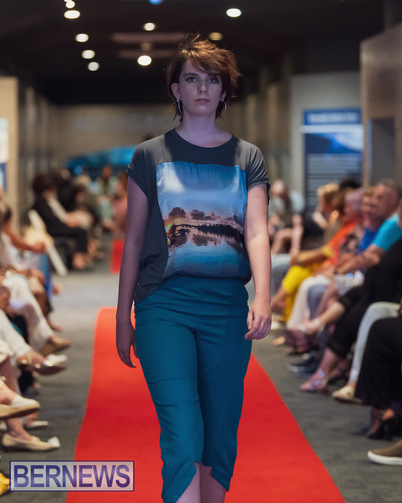 Fashion Fusion Bermudas meets France Bermuda May 30, 2025 AW-151