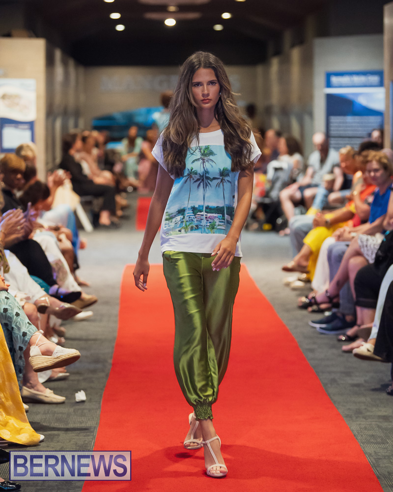 Fashion Fusion Bermudas meets France Bermuda May 30, 2025 AW-168
