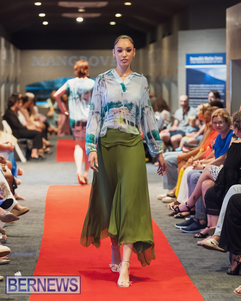 Fashion Fusion Bermudas meets France Bermuda May 30, 2025 AW-172