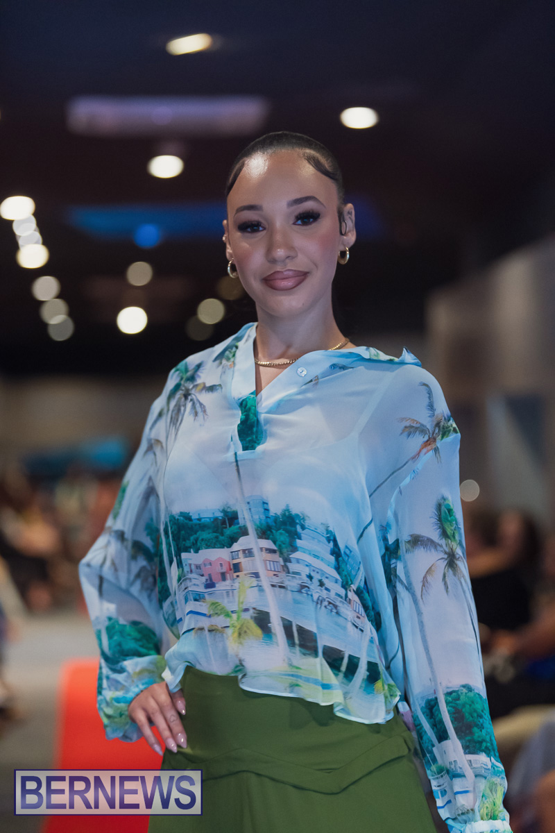 Fashion Fusion Bermudas meets France Bermuda May 30, 2025 AW-175