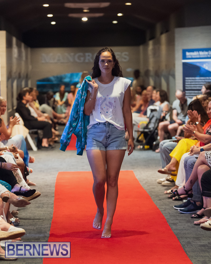 Fashion Fusion Bermudas meets France Bermuda May 30, 2025 AW-179