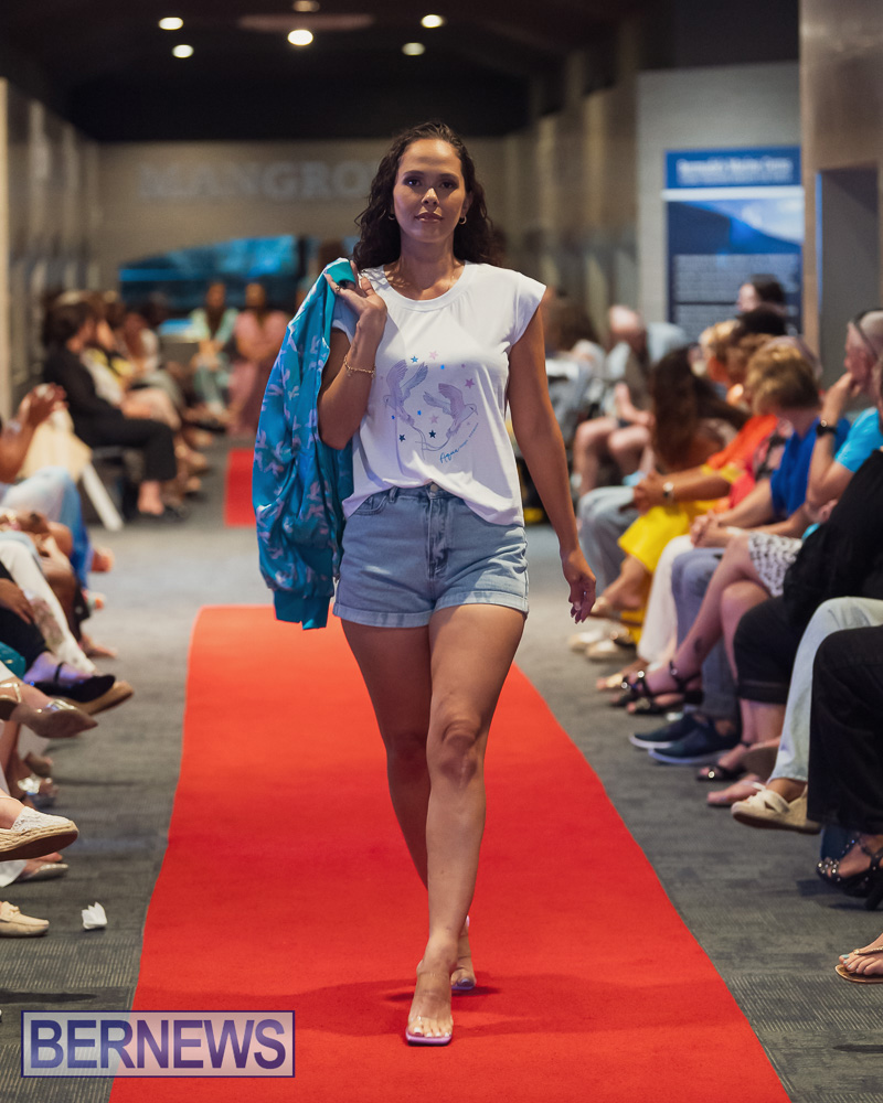 Fashion Fusion Bermudas meets France Bermuda May 30, 2025 AW-181