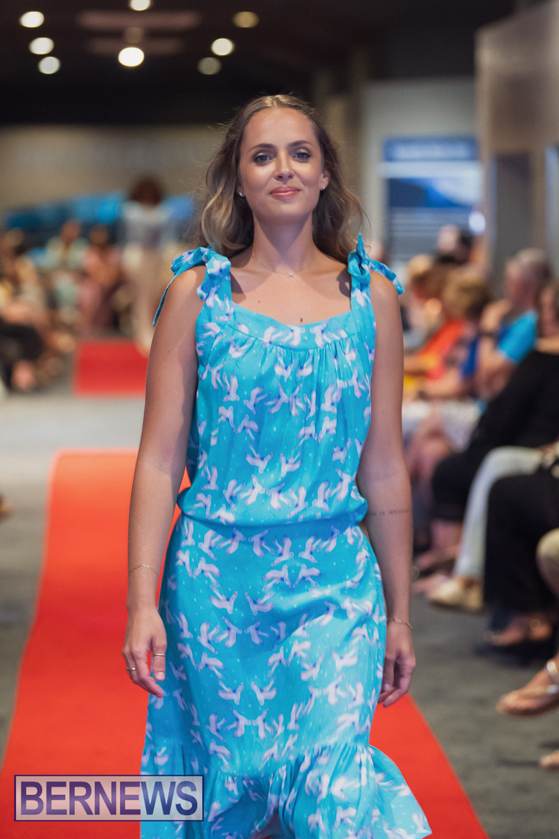 Fashion Fusion Bermudas meets France Bermuda May 30, 2025 AW-185