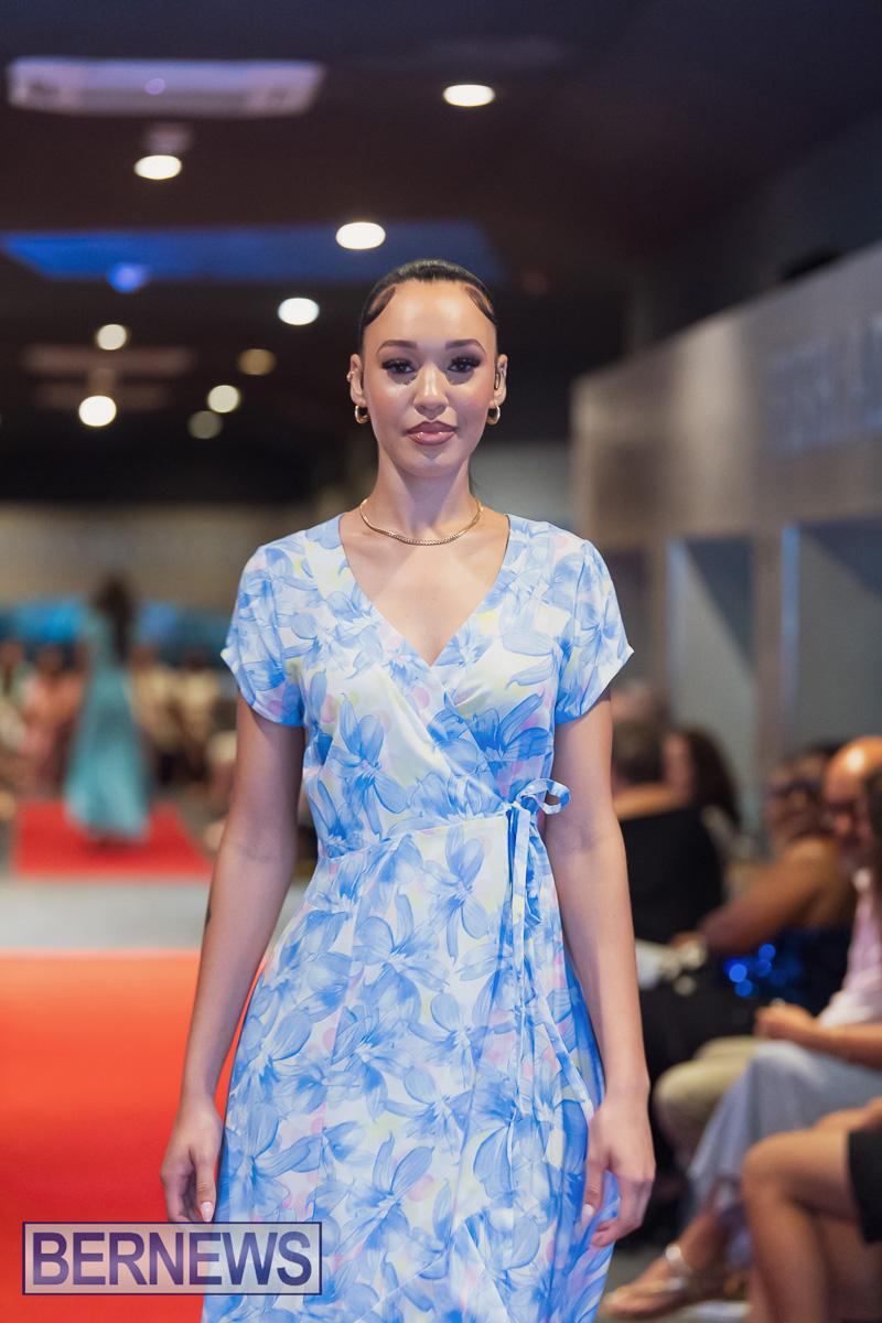 Fashion Fusion Bermudas meets France Bermuda May 30, 2025 AW-190