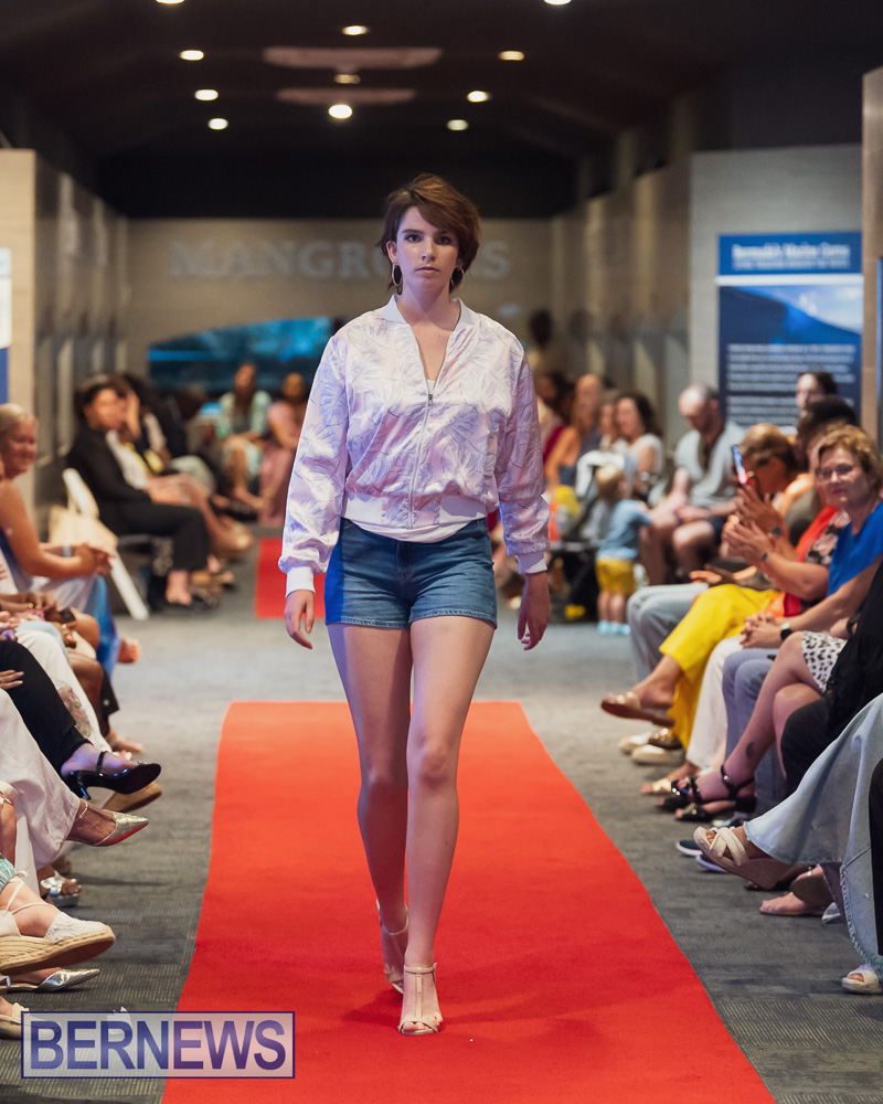Fashion Fusion Bermudas meets France Bermuda May 30, 2025 AW-195