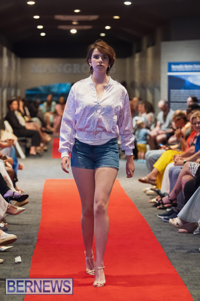 Fashion Fusion Bermudas meets France Bermuda May 30, 2025 AW-196