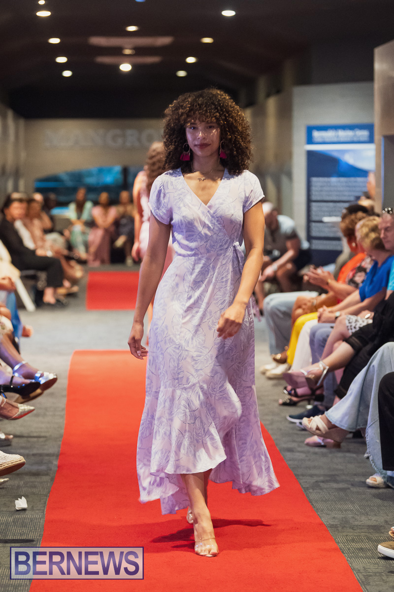 Fashion Fusion Bermudas meets France Bermuda May 30, 2025 AW-203