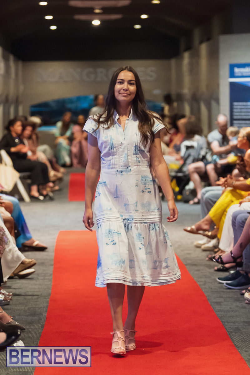 Fashion Fusion Bermudas meets France Bermuda May 30, 2025 AW-212