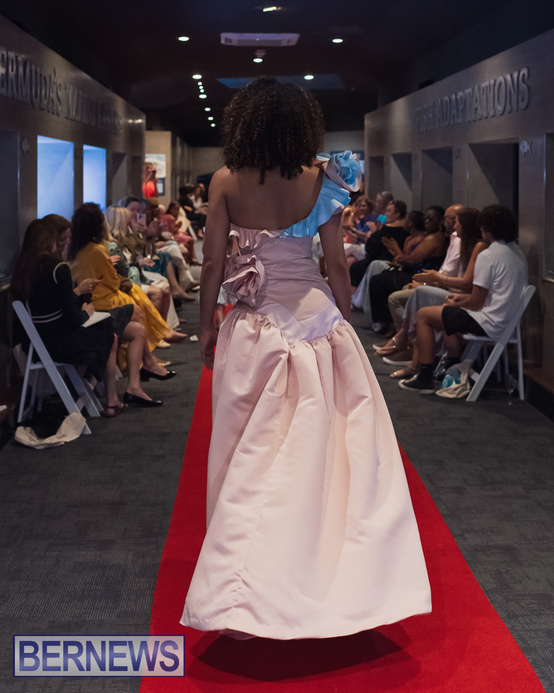 Fashion Fusion Bermudas meets France Bermuda May 30, 2025 AW-230