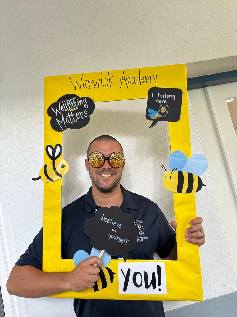 Warwick Academy WellBEEing Mental Health Drive By Wave By Bermuda May 2025 (14)
