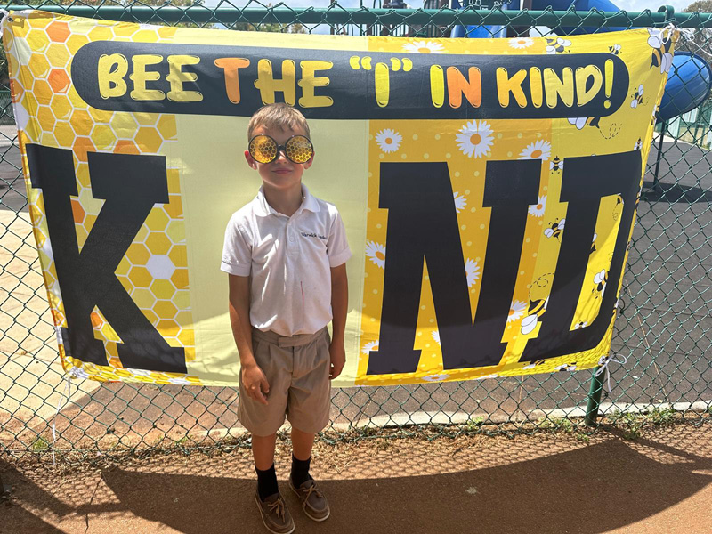 Warwick Academy WellBEEing Mental Health Drive By Wave By Bermuda May 2025 (17)