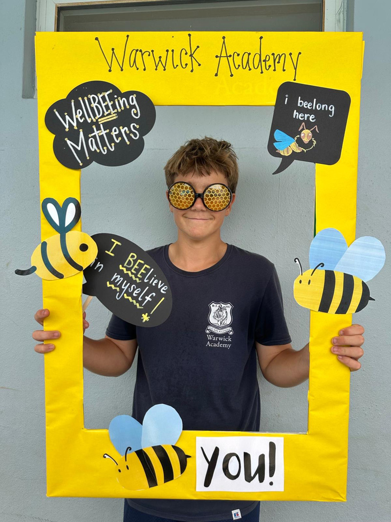 Warwick Academy WellBEEing Mental Health Drive By Wave By Bermuda May 2025 (2)