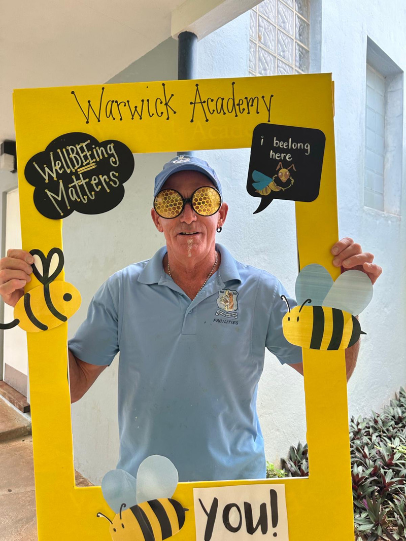 Warwick Academy WellBEEing Mental Health Drive By Wave By Bermuda May 2025 (22)