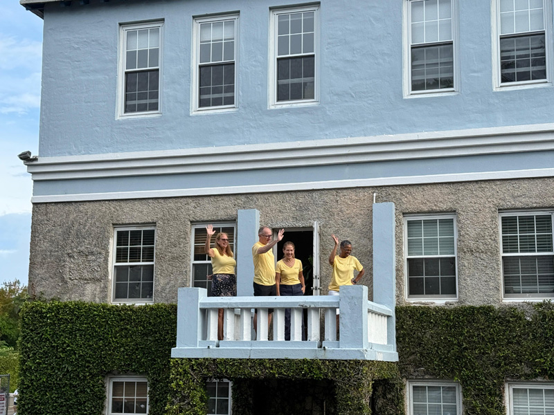 Warwick Academy WellBEEing Mental Health Drive By Wave By Bermuda May 2025 (29)