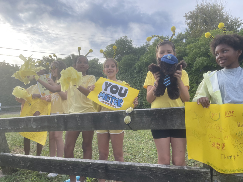 Warwick Academy WellBEEing Mental Health Drive By Wave By Bermuda May 2025 (39)