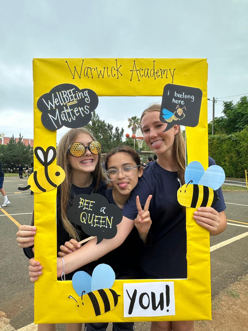 Warwick Academy WellBEEing Mental Health Drive By Wave By Bermuda May 2025 (6)