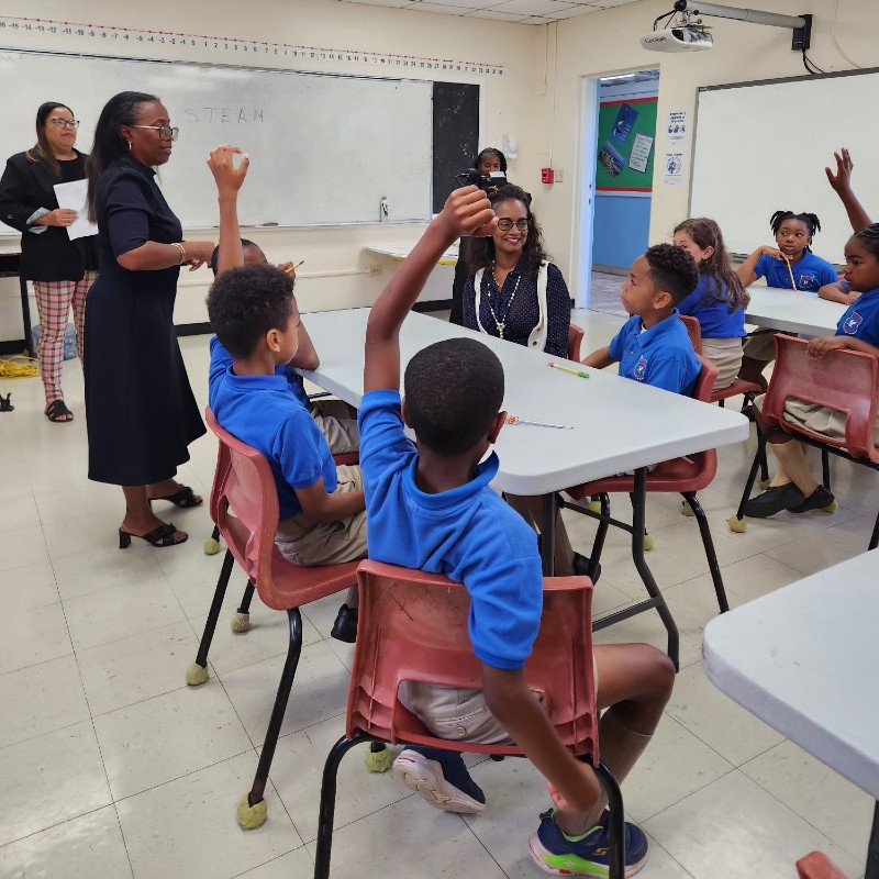 elliot-primary-stem-class-bermuda-may-2025-02