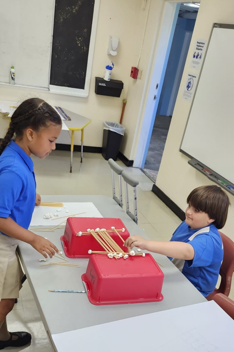 elliot-primary-stem-class-bermuda-may-2025-04