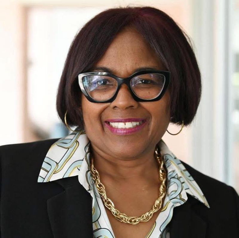 Leslie Robinson Fred Reiss Lifetime Achievement Award Bermuda June 2025