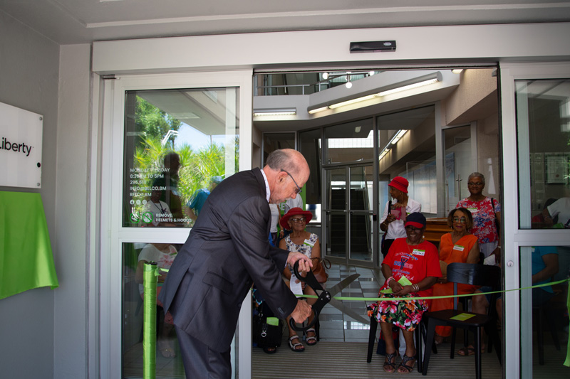 Garry A Madeiros Buidling Renaming Bermuda Aug 2025 (3)