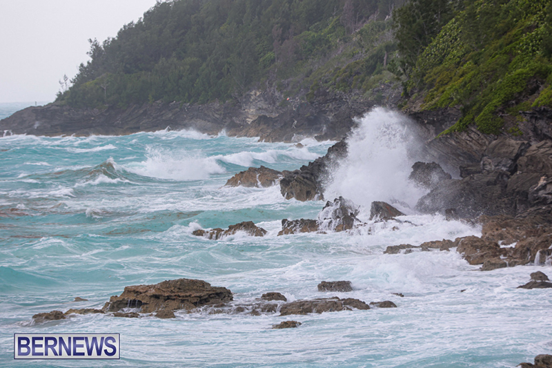 South Shore Waves Bermuda Aug 21 2025 DF-20