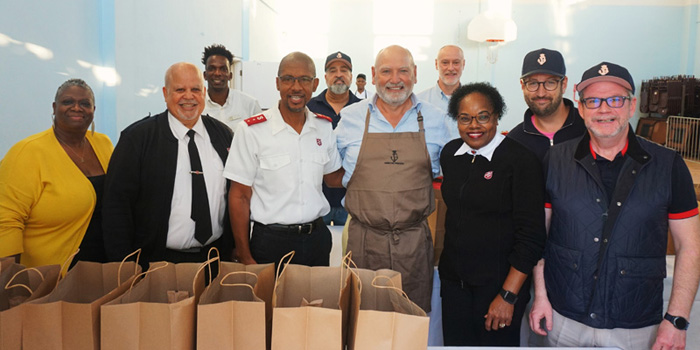 Princess Team Serves Thanksgiving Dinner