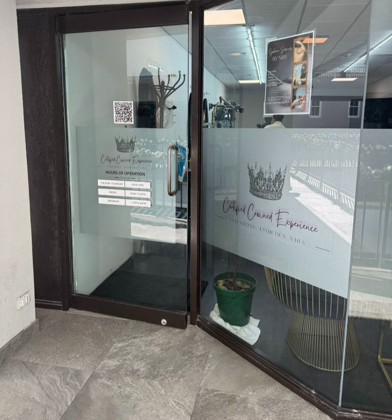 Mikaela Ian Pearman Holiday Edit Bermuda Nov 2025 (1)