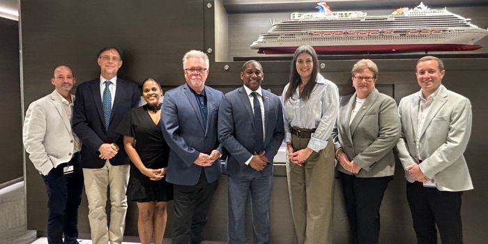 Minister Darrell Meets With Cruise Executives