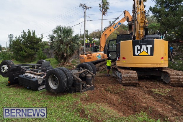 Trash Truck Recovery South Road Bermuda November 4 2025 AW-105
