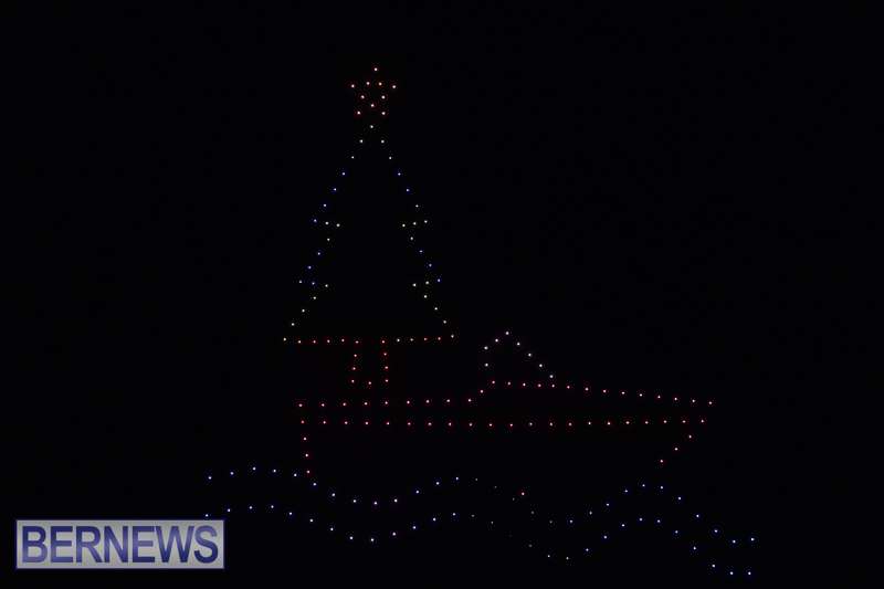 2025 MarketPlace Christmas Fireworks & Drone Show Bermuda Dec 2025 (33)
