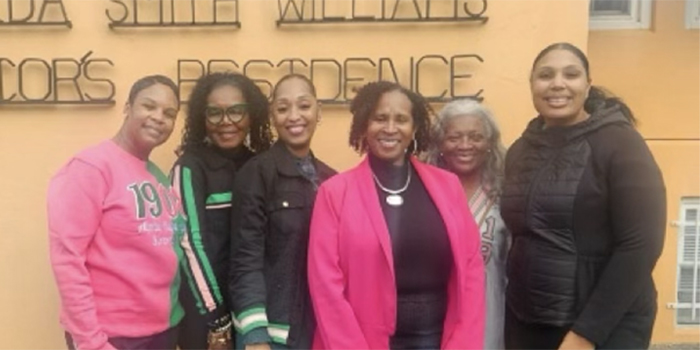 Alpha Kappa Alpha Donate To Seniors Homes