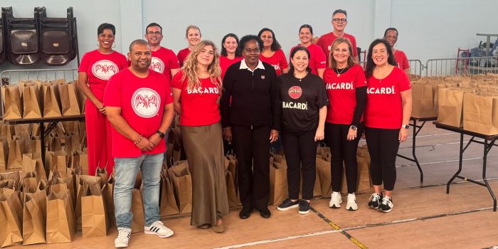 Bacardi Serve Holiday Meals At Salvation Army