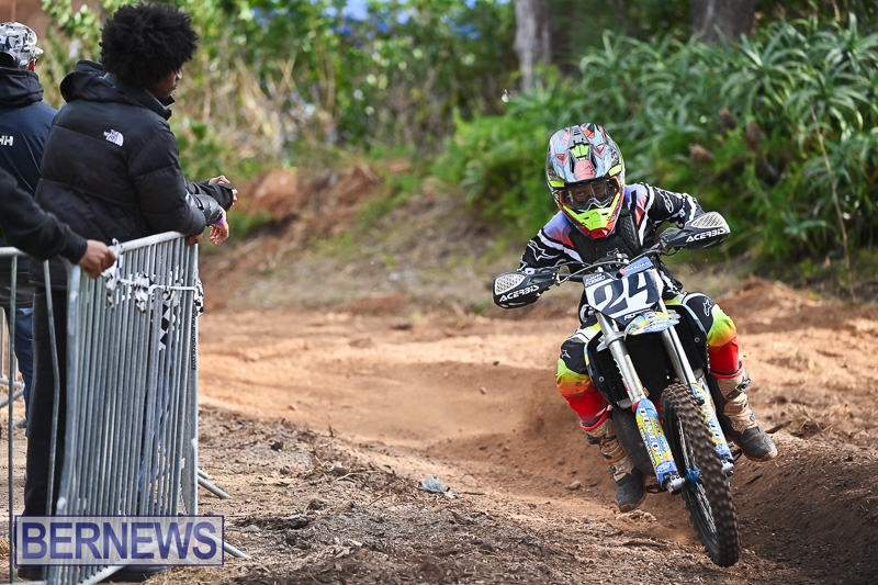 Scrambling Coney Island Bermuda Dec 28 2025 AW-105