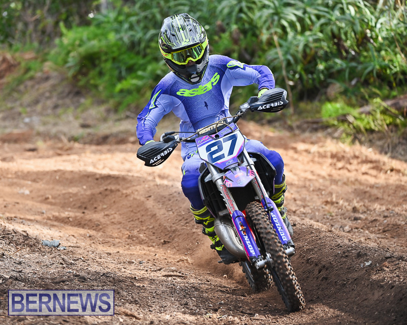 Scrambling Coney Island Bermuda Dec 28 2025 AW-113