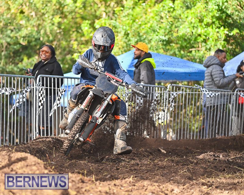 Scrambling Coney Island Bermuda Dec 28 2025 AW-142