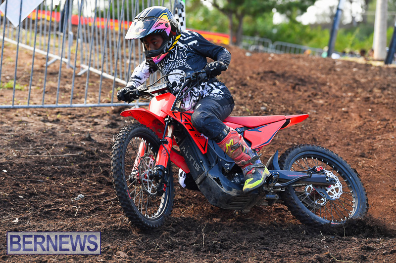 Scrambling Coney Island Bermuda Dec 28 2025 AW-150