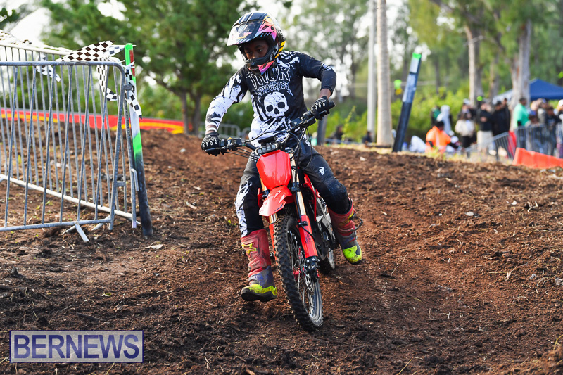 Scrambling Coney Island Bermuda Dec 28 2025 AW-152