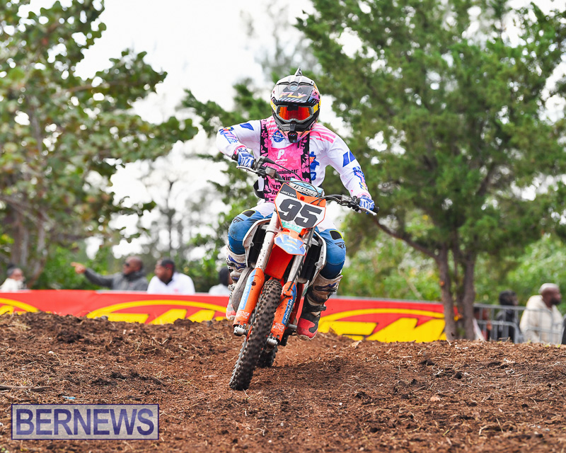 Scrambling Coney Island Bermuda Dec 28 2025 AW-173