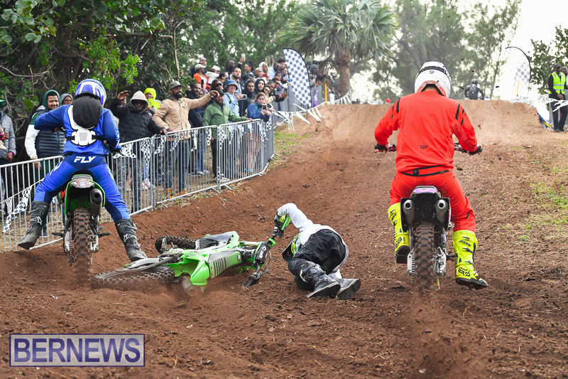 Scrambling Coney Island Bermuda Dec 28 2025 AW-191
