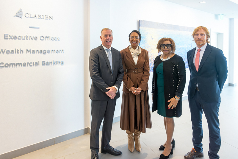 Minister-Lightbourne-Clarien-Meeting-2