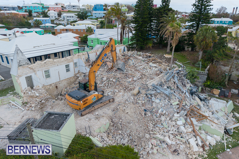 Photos & Video: Archlyn Villa Demolition